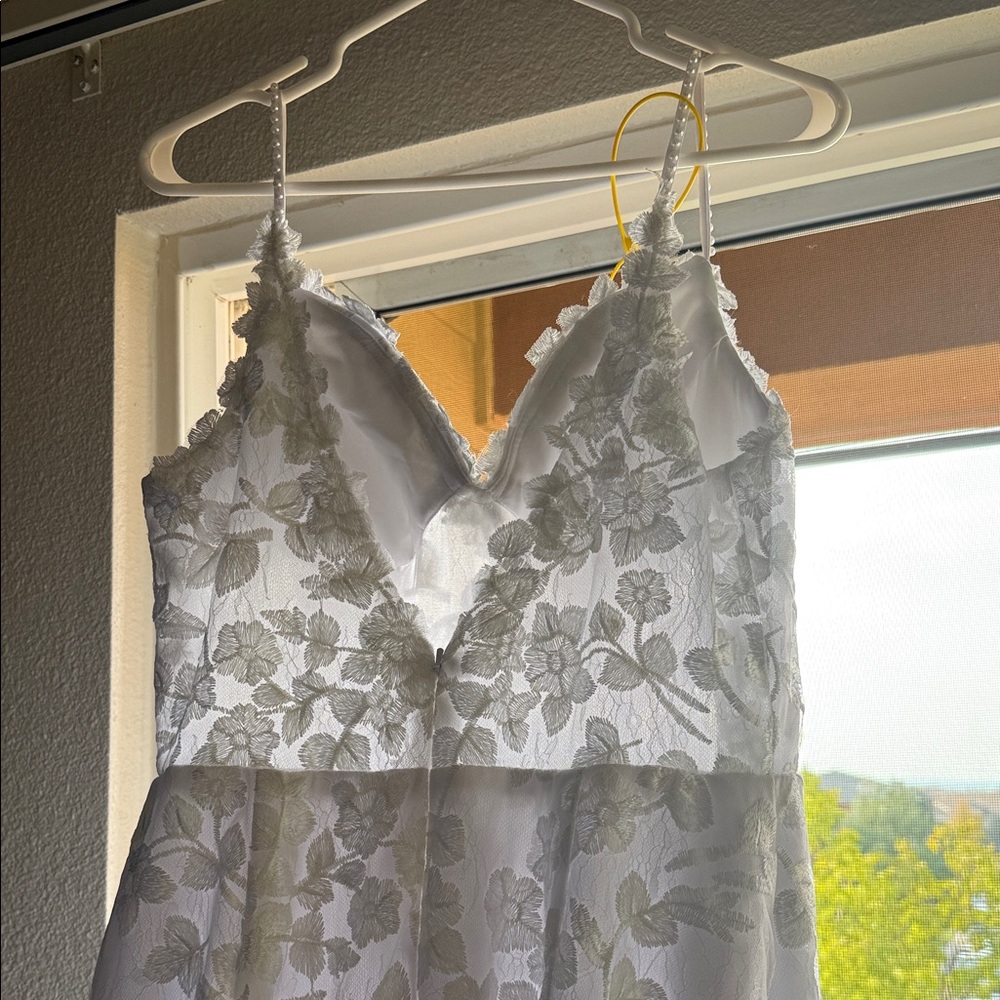 Elegant White Floral Lace Dress